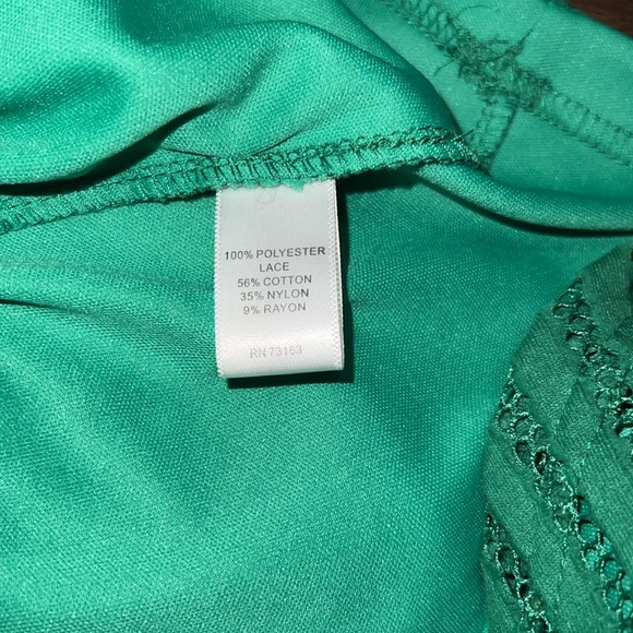 Size Small Green Knee Length Lace Dress - Picture 4 of 5